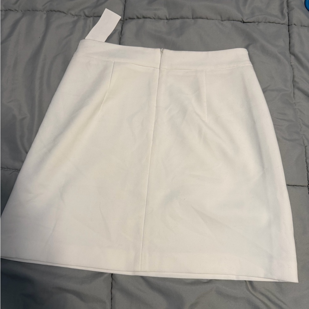 French Connection White Mini Skirt with Front Seam Detail Women’s size 4 NWT - Picture 9 of 9